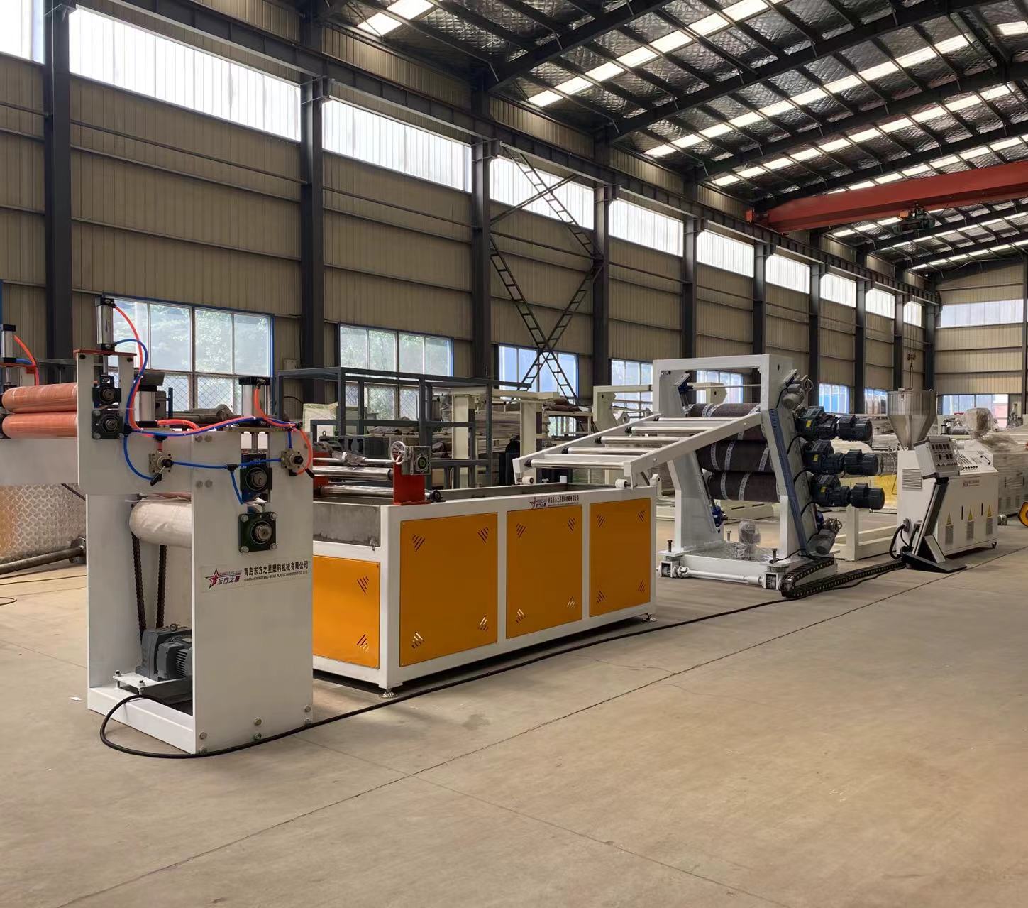 전문 PVC 유연한 도어 커튼 생산 라인 솔루션으로 효율적인 산업용 도어 커튼 생산 가능