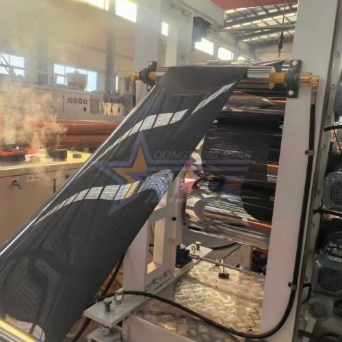 Dezhou 고객이 POK HIPS 장비를 검사합니다.